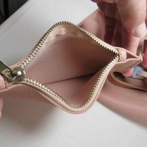 Blush Pink Faux Leather Tote w magnetic closure - Picture 8 of 11